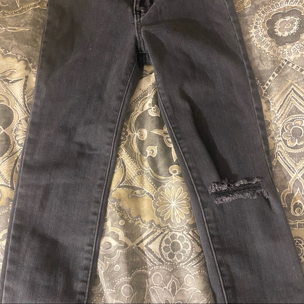 Old navy skinny jeans- Black and grey size 10